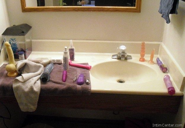 szexualis_segedeszkozok_a_furdoszobaban
